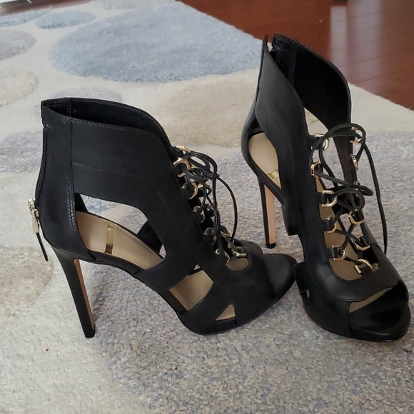 Shoes - Picture 2 of 3